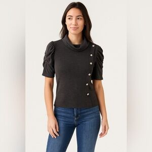 𝅺LA fiancé ruched sleeve top Small- Medium Grey knit